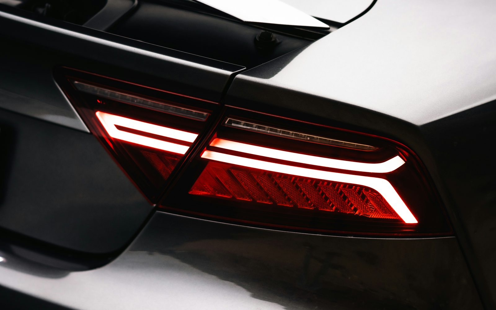 Tail light detail of the Audi RS 7 Sportback.